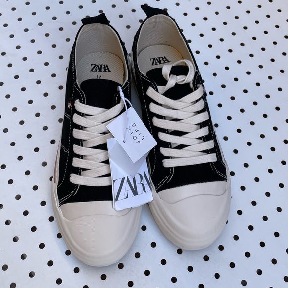 Zara girls black lace up sneakers. - Picture 4 of 7